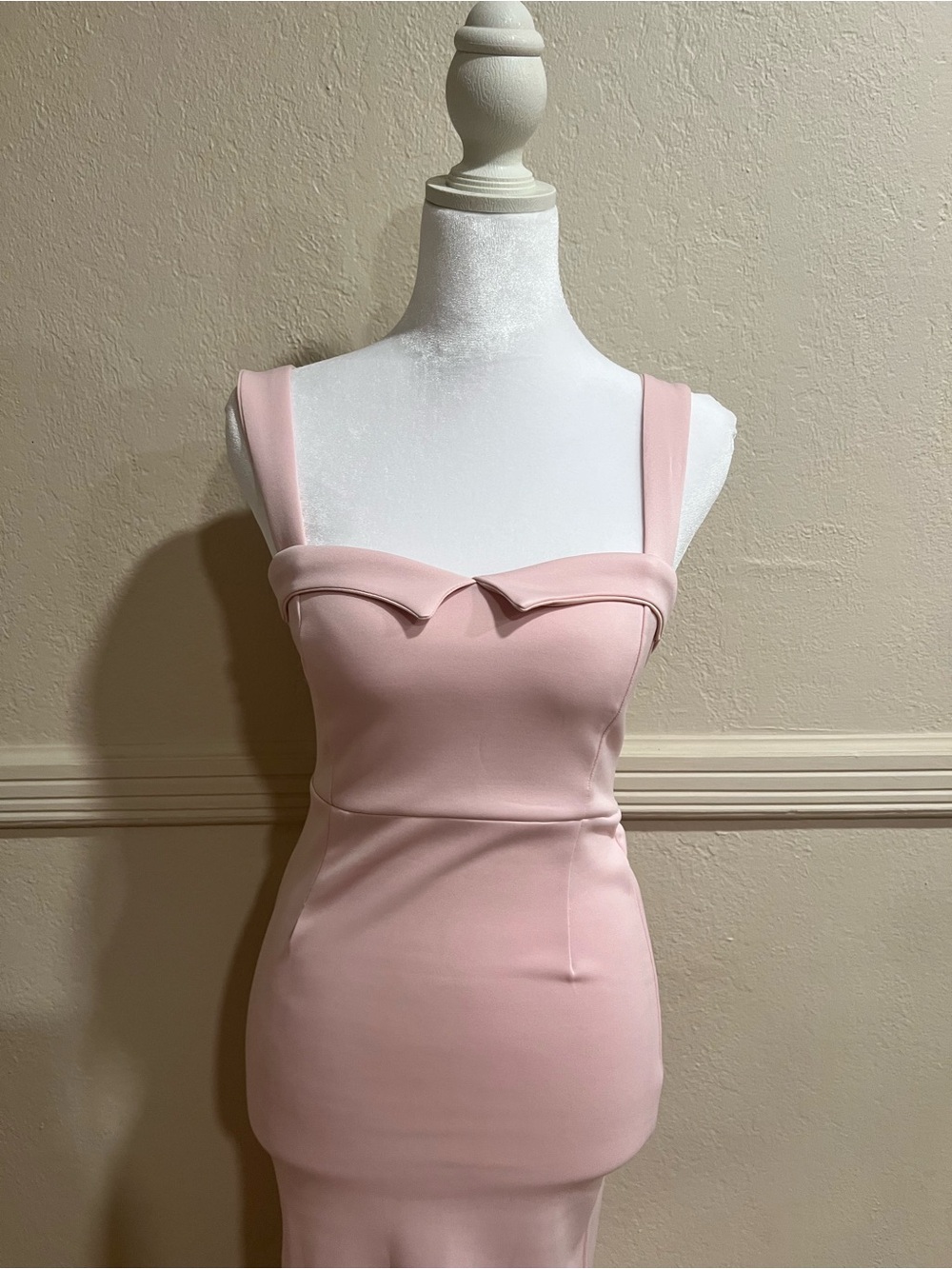 Asos Elegant Pink Maxi Dress with Sweetheart Detail - Picture 5 of 10